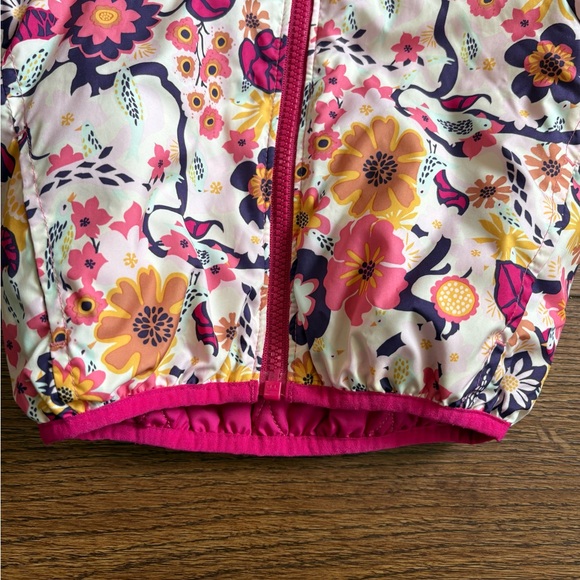 Patagonia Reversible Floral and Pink Baby Jacket Size 12-18 months - Picture 2 of 8